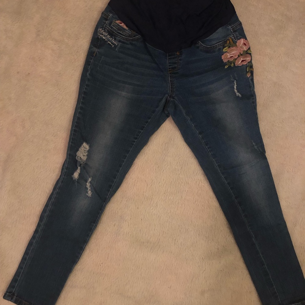 Maternity jeans size Medium